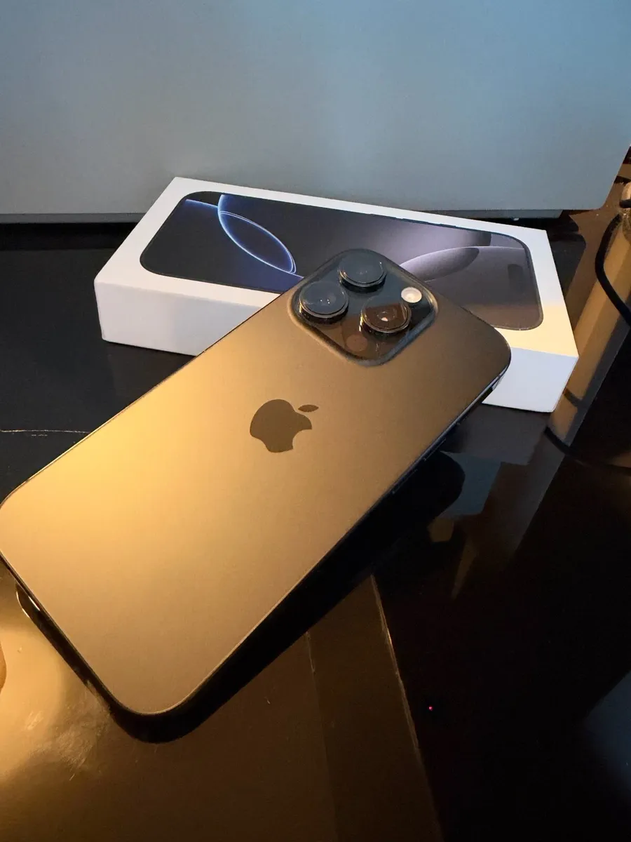 iPhone 16 pro 256GB - Image 3