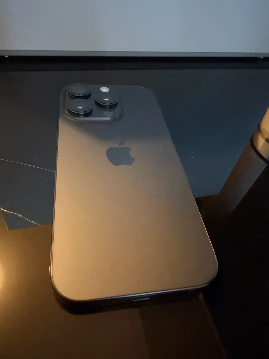 iPhone 16 pro 256GB - Image 2