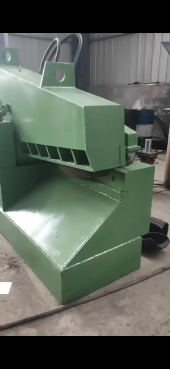 Tyre guillotine - Image 2