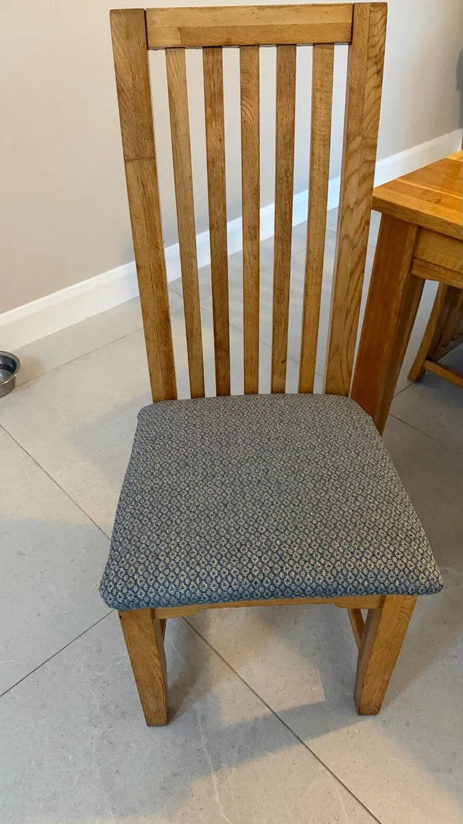 Dining table & 6 chairs - Image 4
