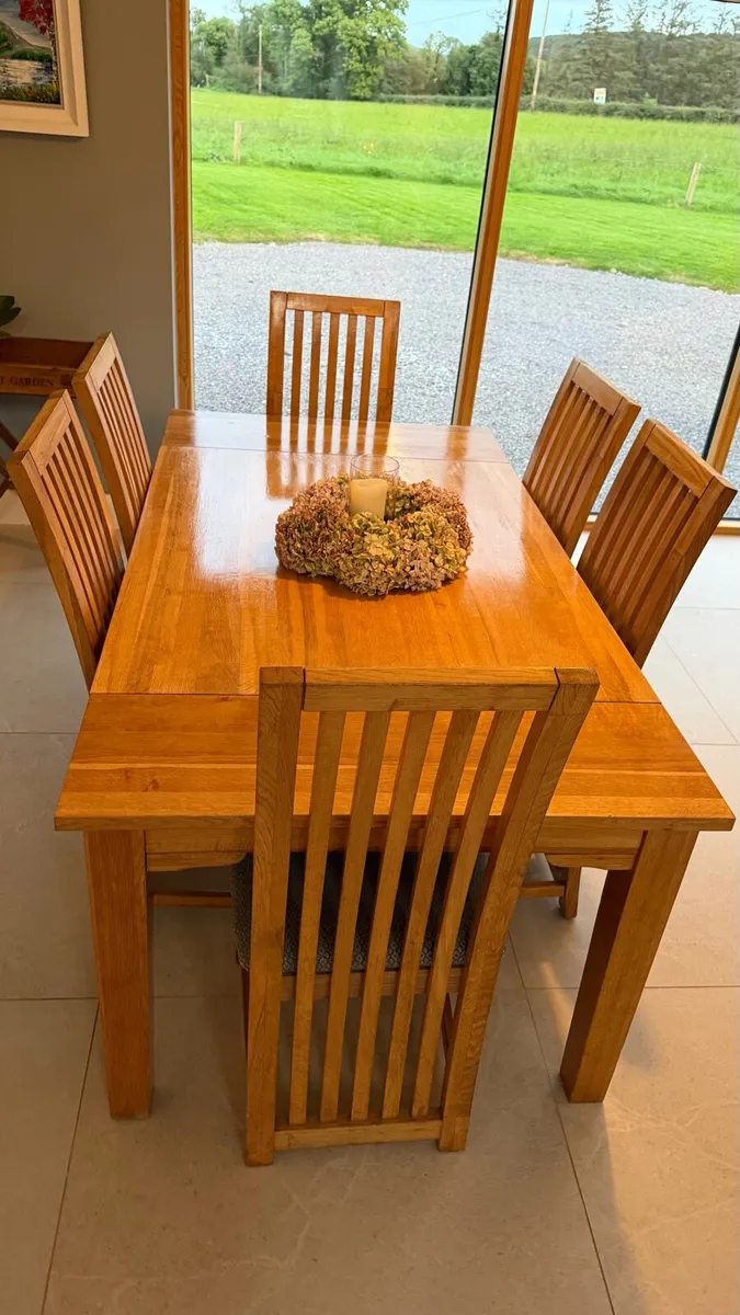 Dining table & 6 chairs - Image 1