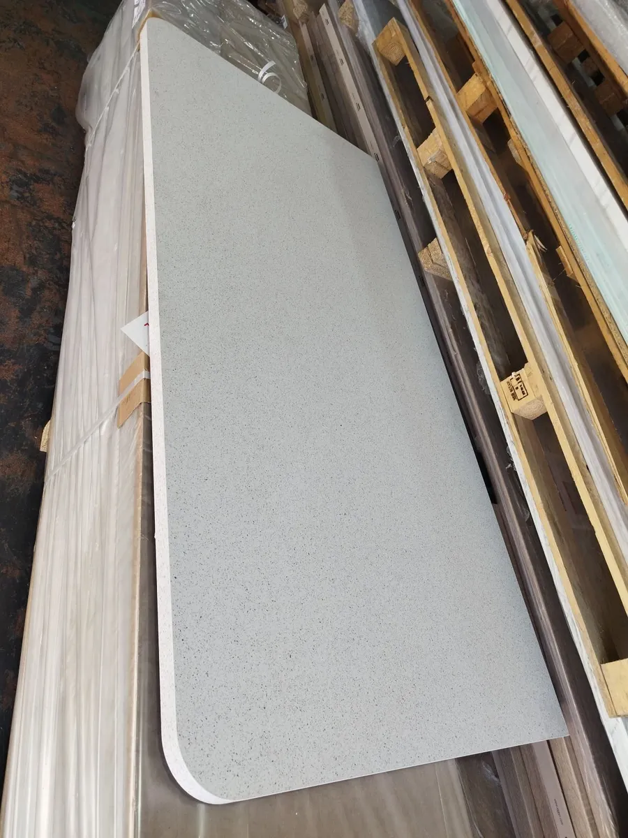 Custom worktop laminate - Image 1
