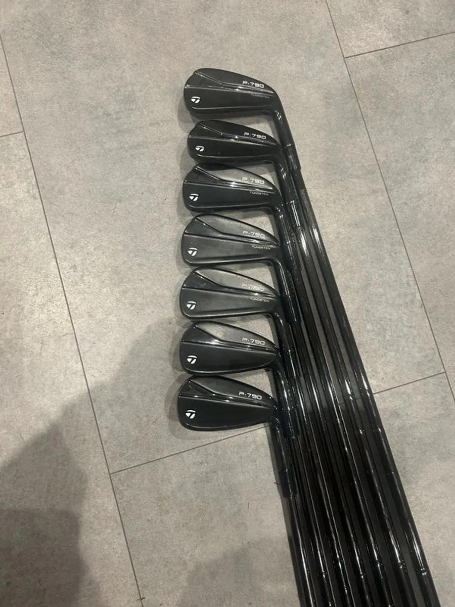 Taylormade P790 Phantom Black Irons - Image 4