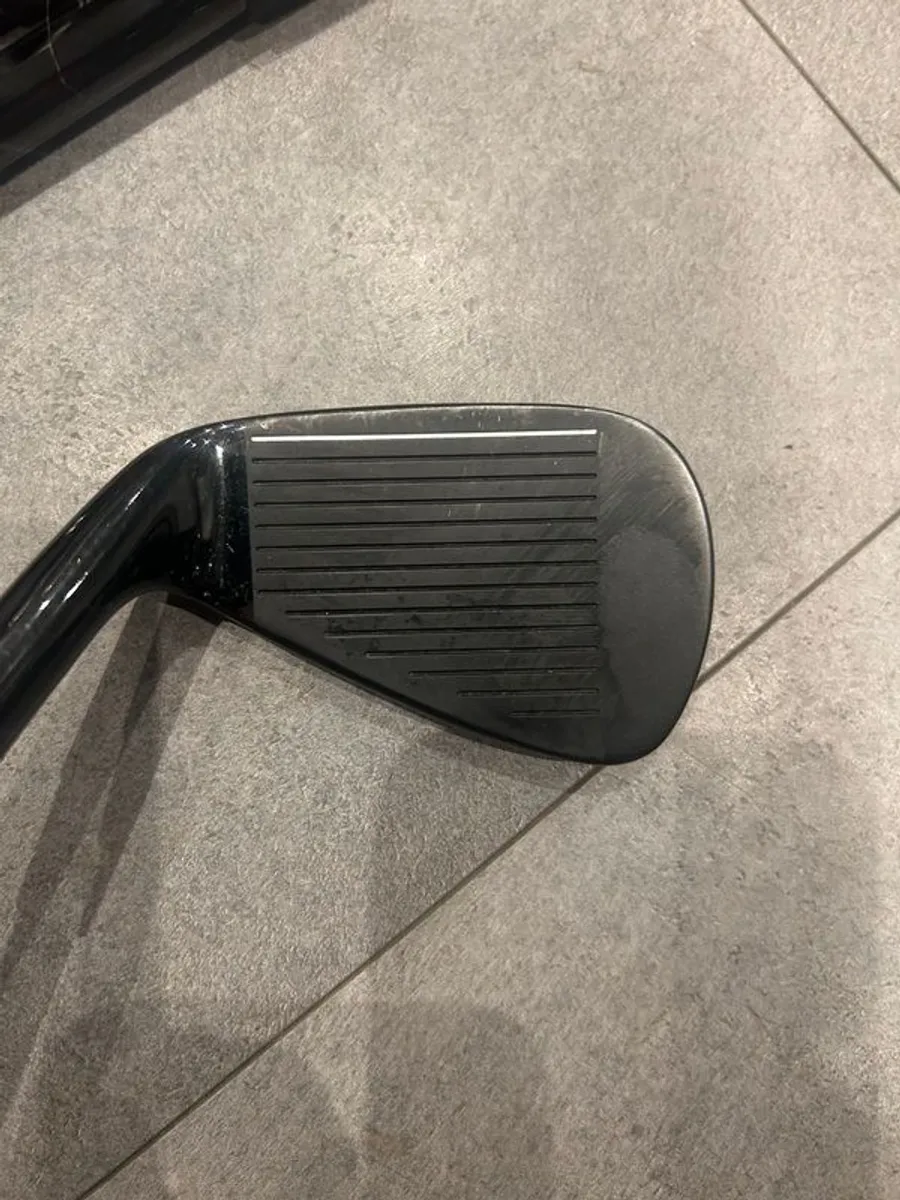 Taylormade P790 Phantom Black Irons - Image 1