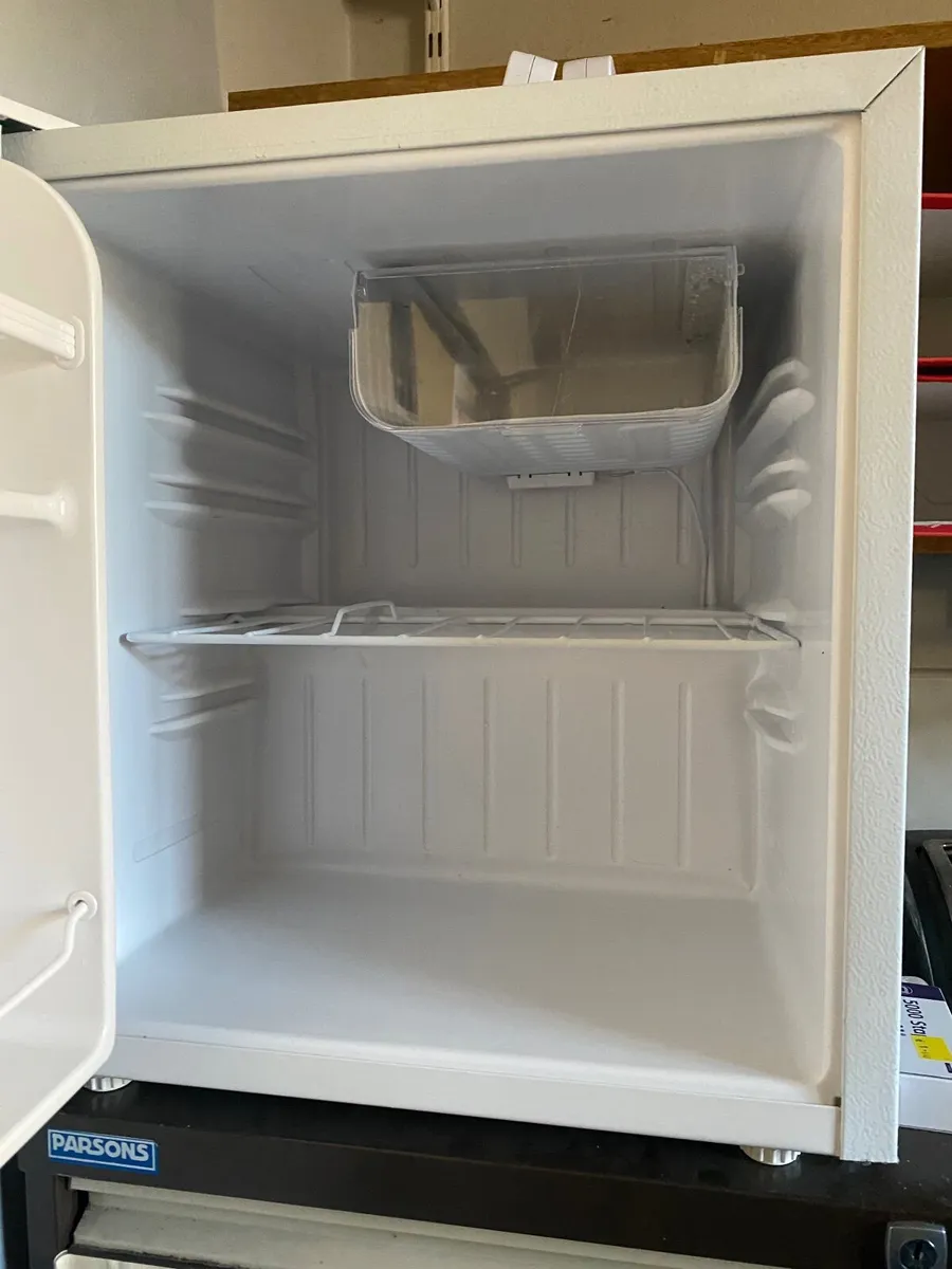 Fridge - Image 3