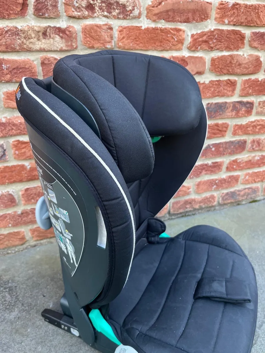 Car seat - Image 1
