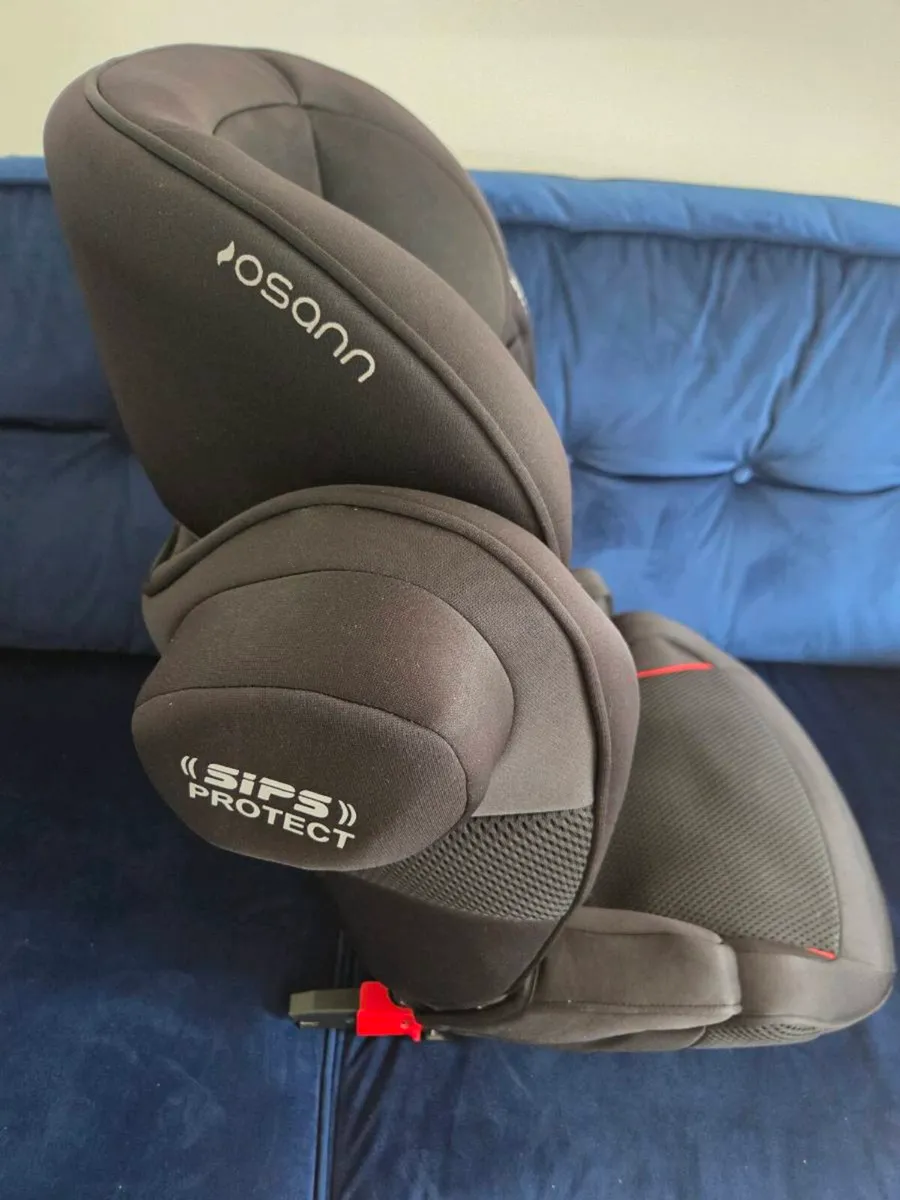 Child's Car Seat - Image 3