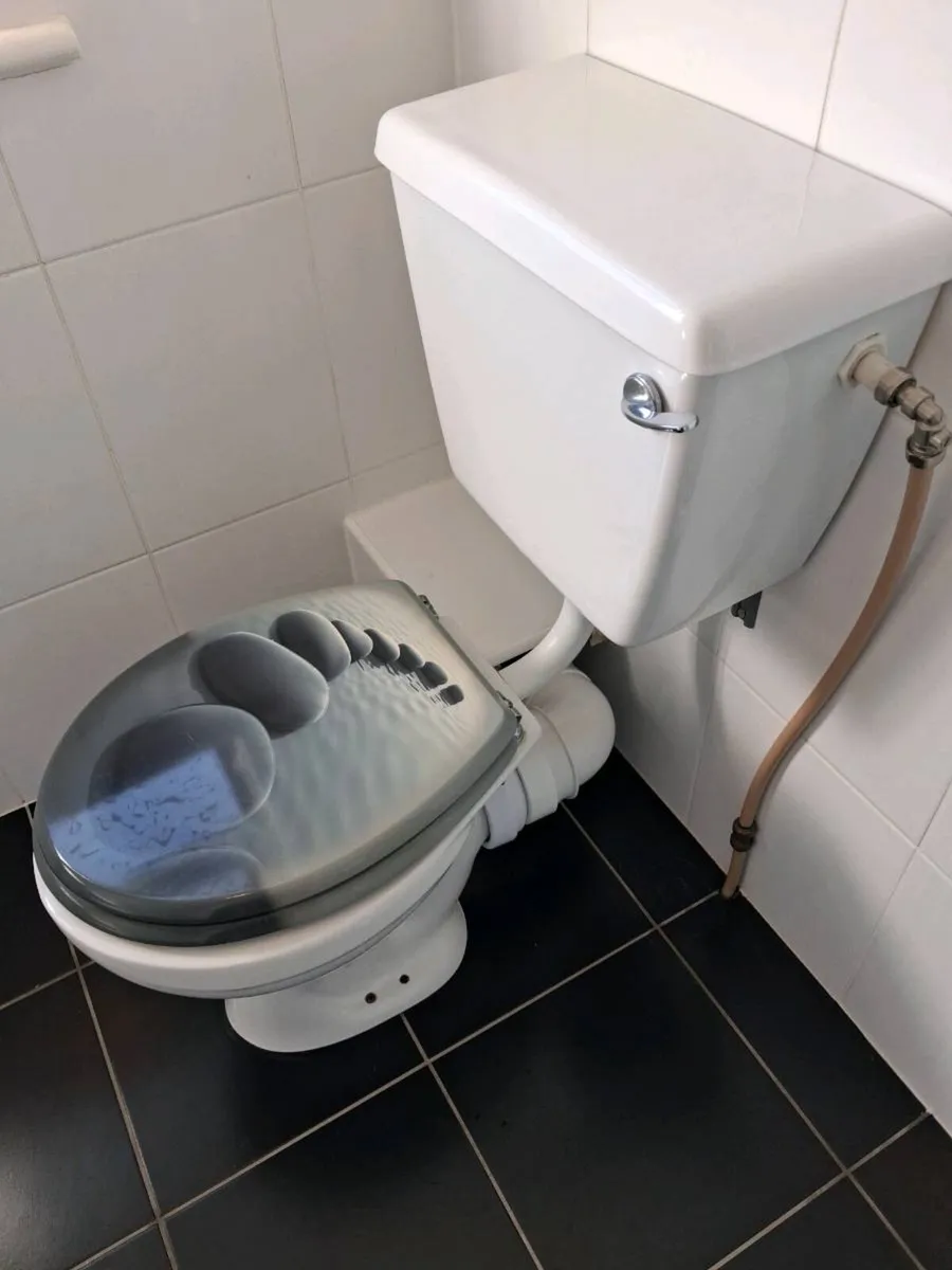 Bathroom suite bundle "COLLECTION  ONLY" - Image 3