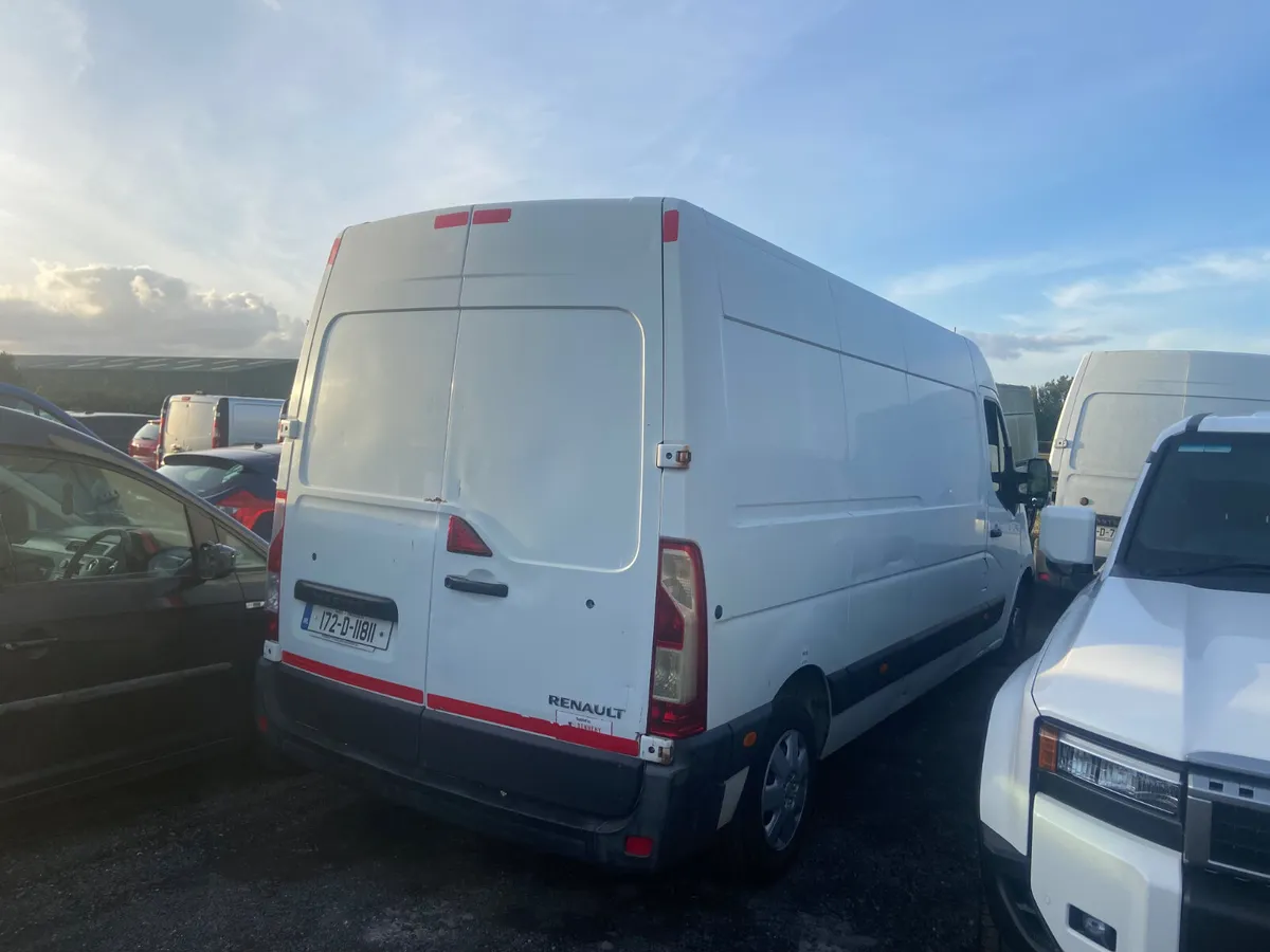 172 Renault master lwb - Image 2