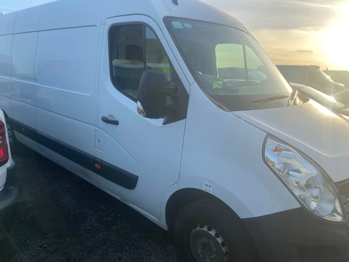 172 Renault master lwb - Image 4
