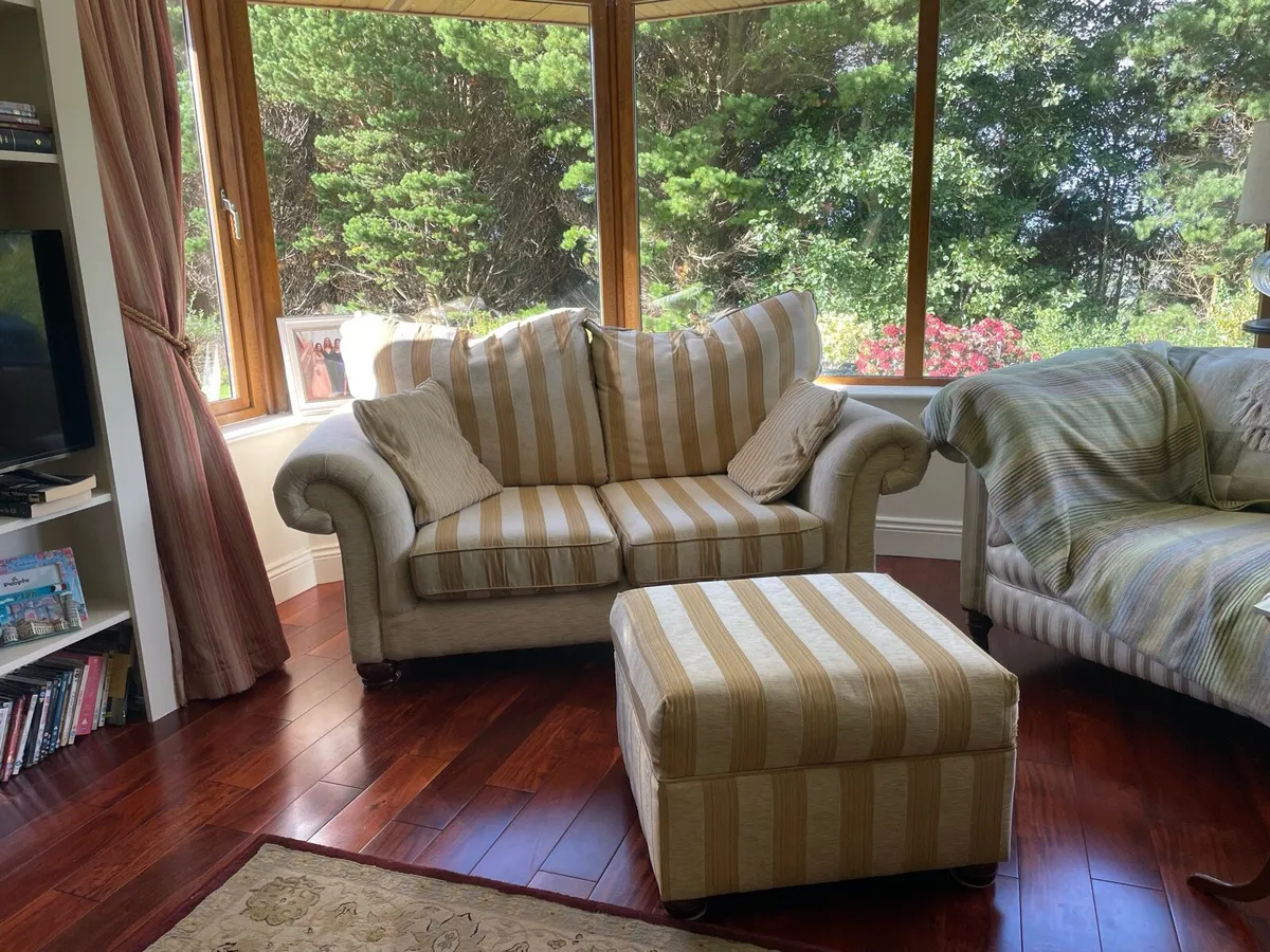2x Sofa & Pouffe - Image 1
