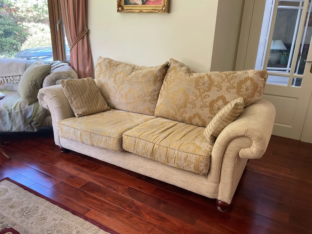 2x Sofa & Pouffe - Image 4