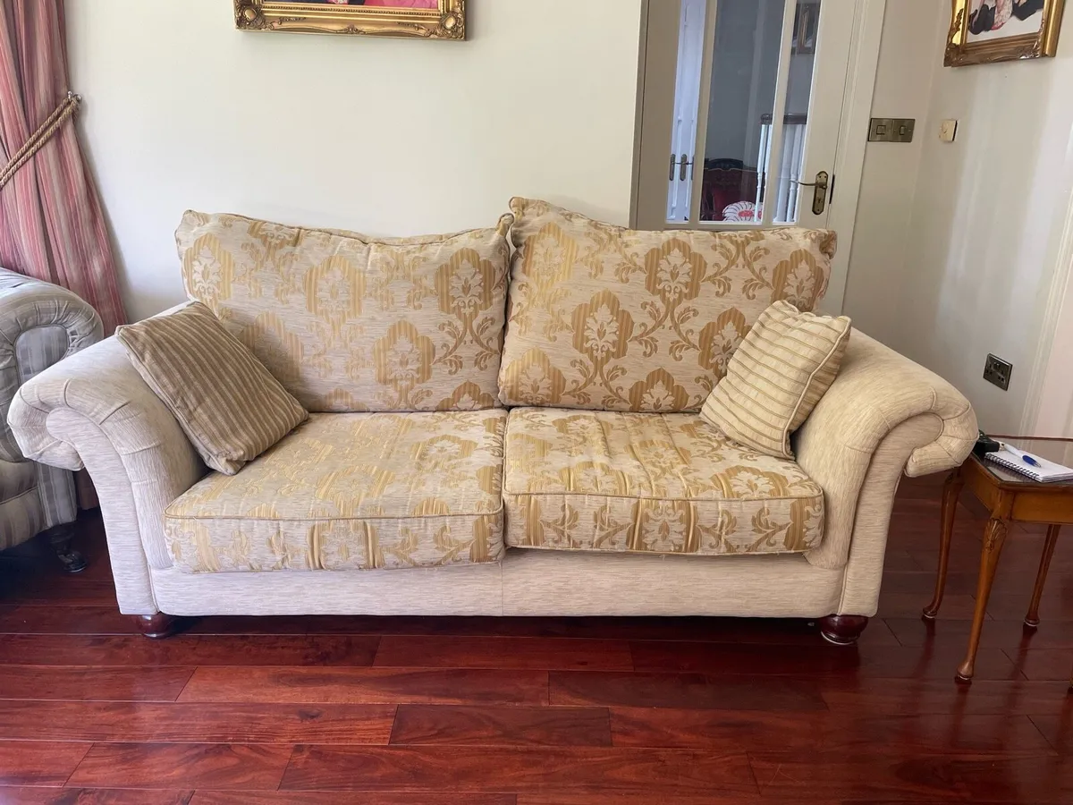 2x Sofa & Pouffe - Image 3