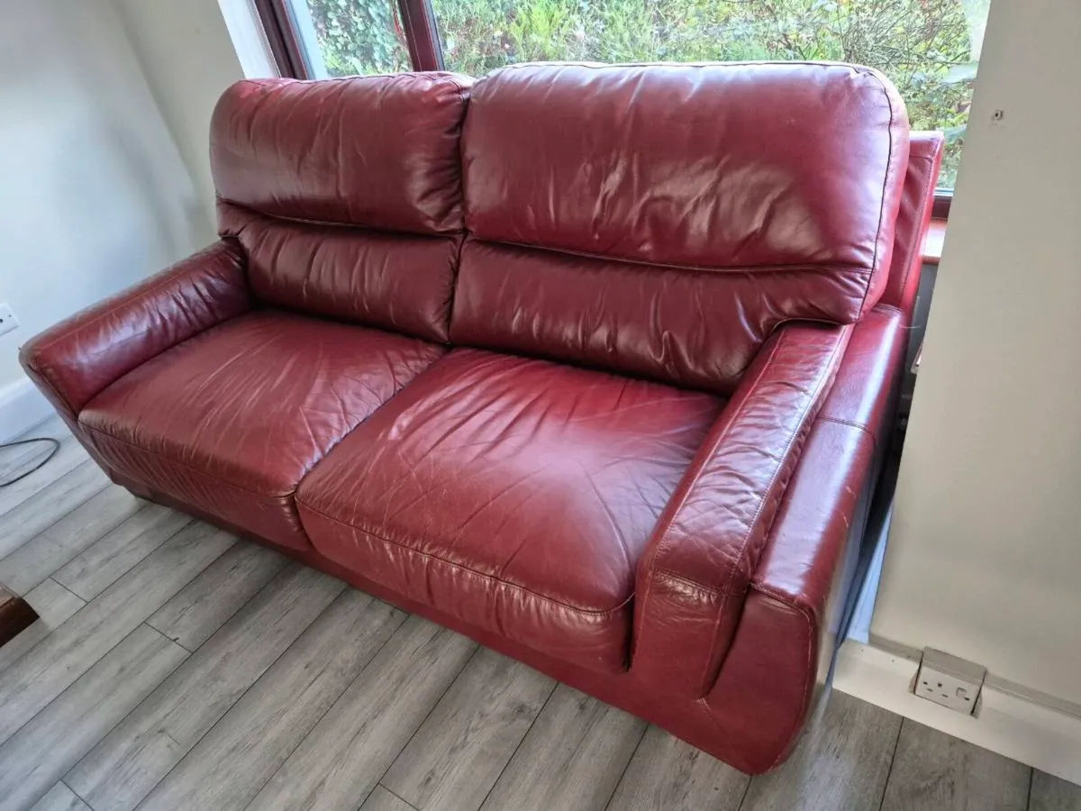 Couch - Image 4
