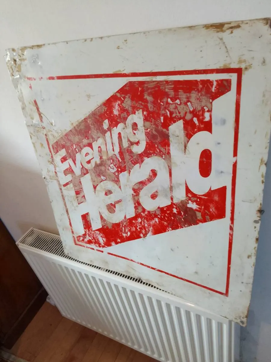 Vintage evening herald newsagent sign 70s - Image 2