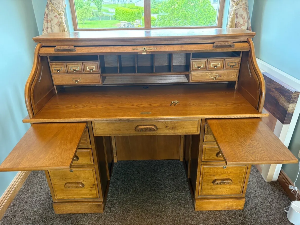 Desk - Image 3