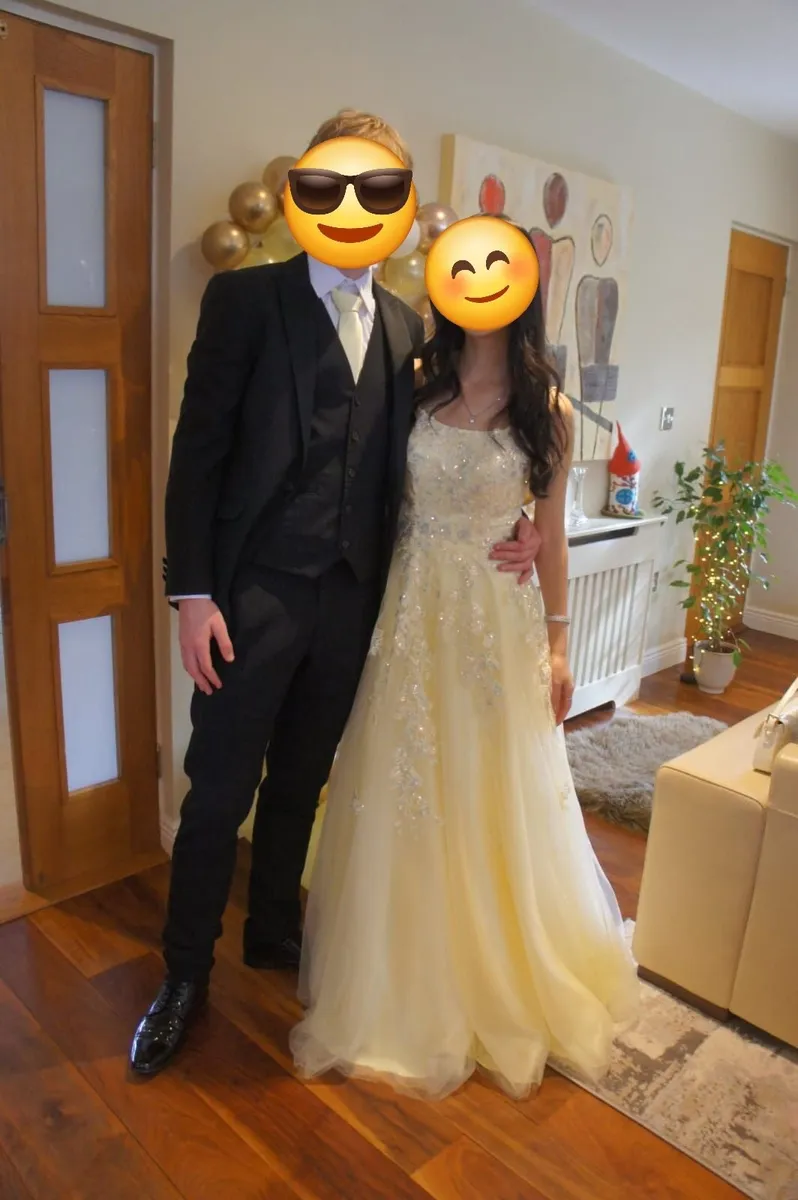 Debs dress - Image 4