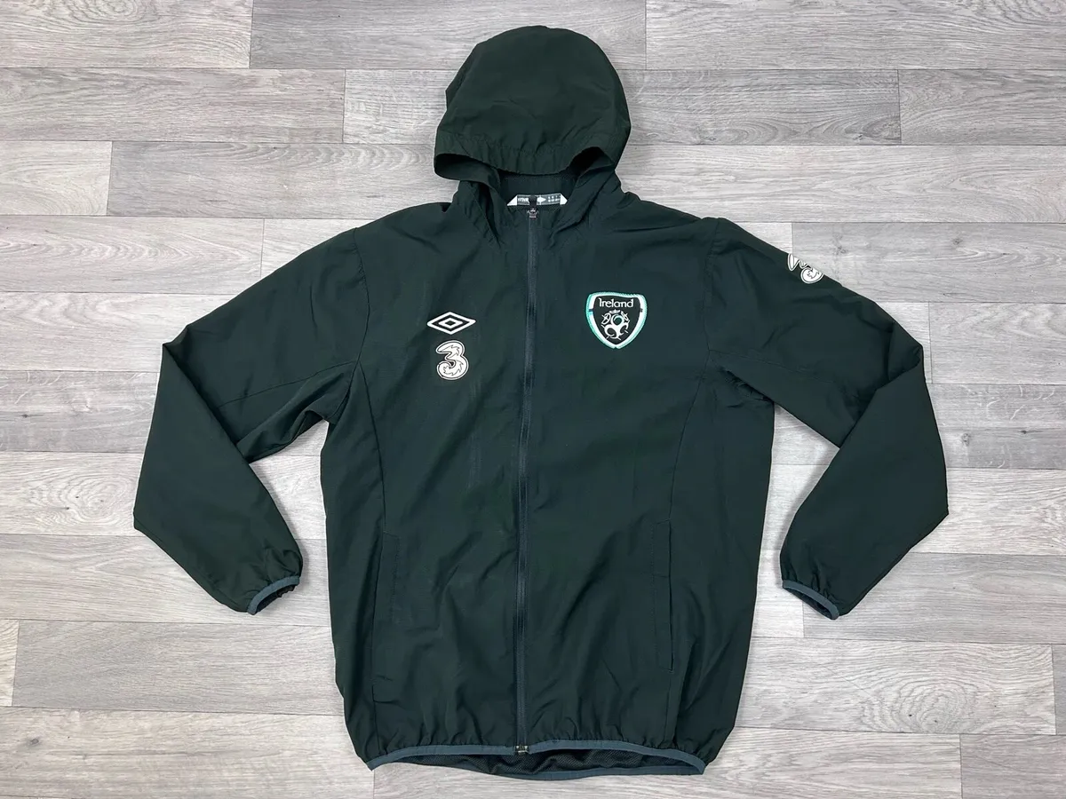 Umbro Ireland Football Jacket Mens Medium - Image 1