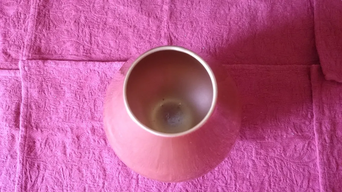 9 Inches Tall Orange Glass Vase Made In Spain - Image 4