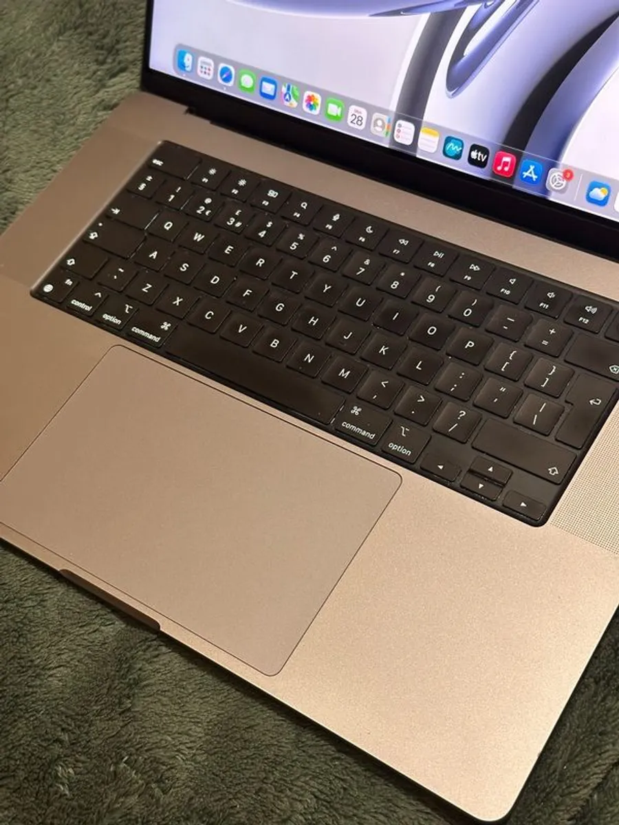 Macbook Pro 16 M1 Pro 32gb Ram 1tb Ssd 2021 - Image 2