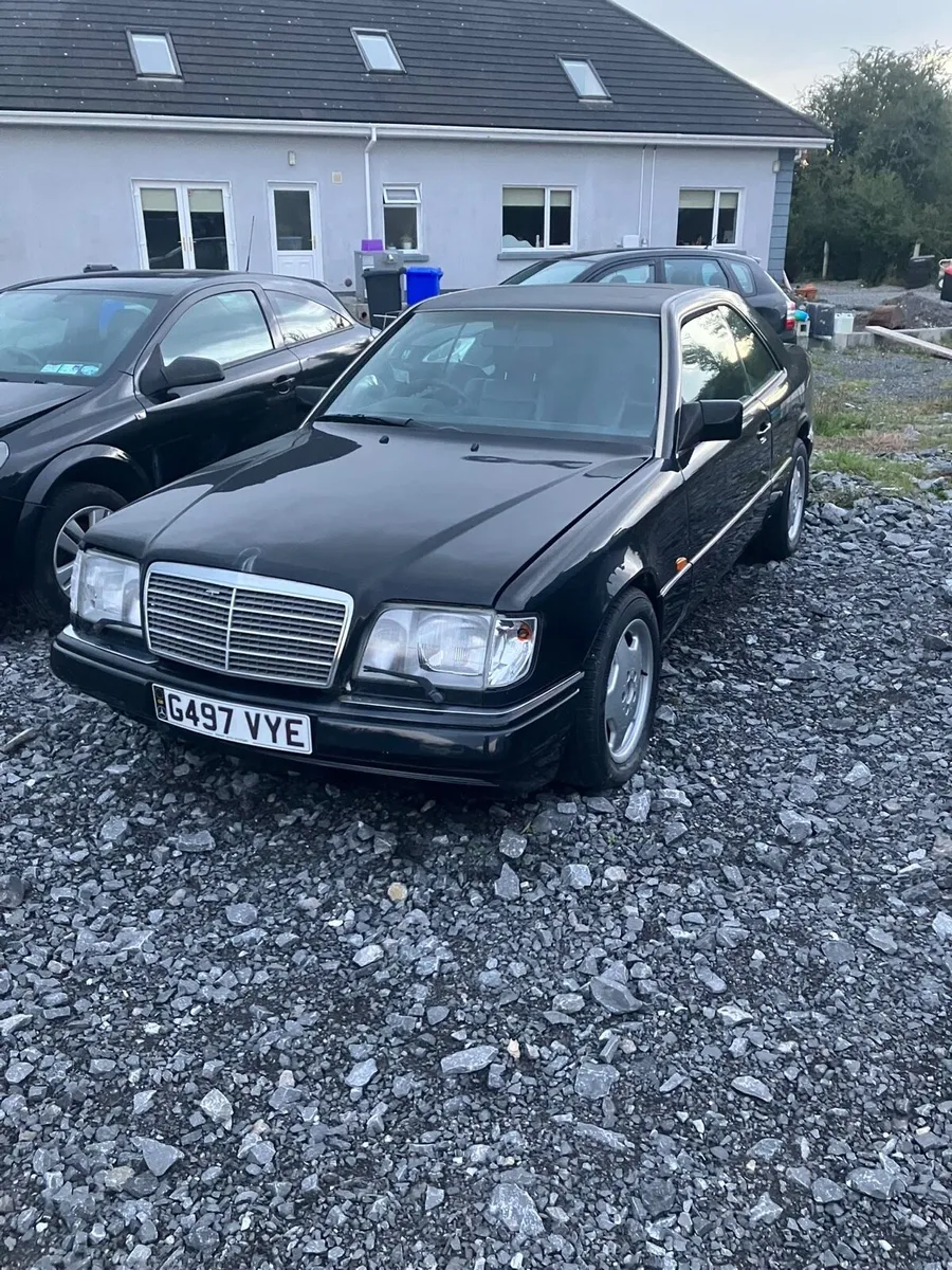 Mercedes - Image 1