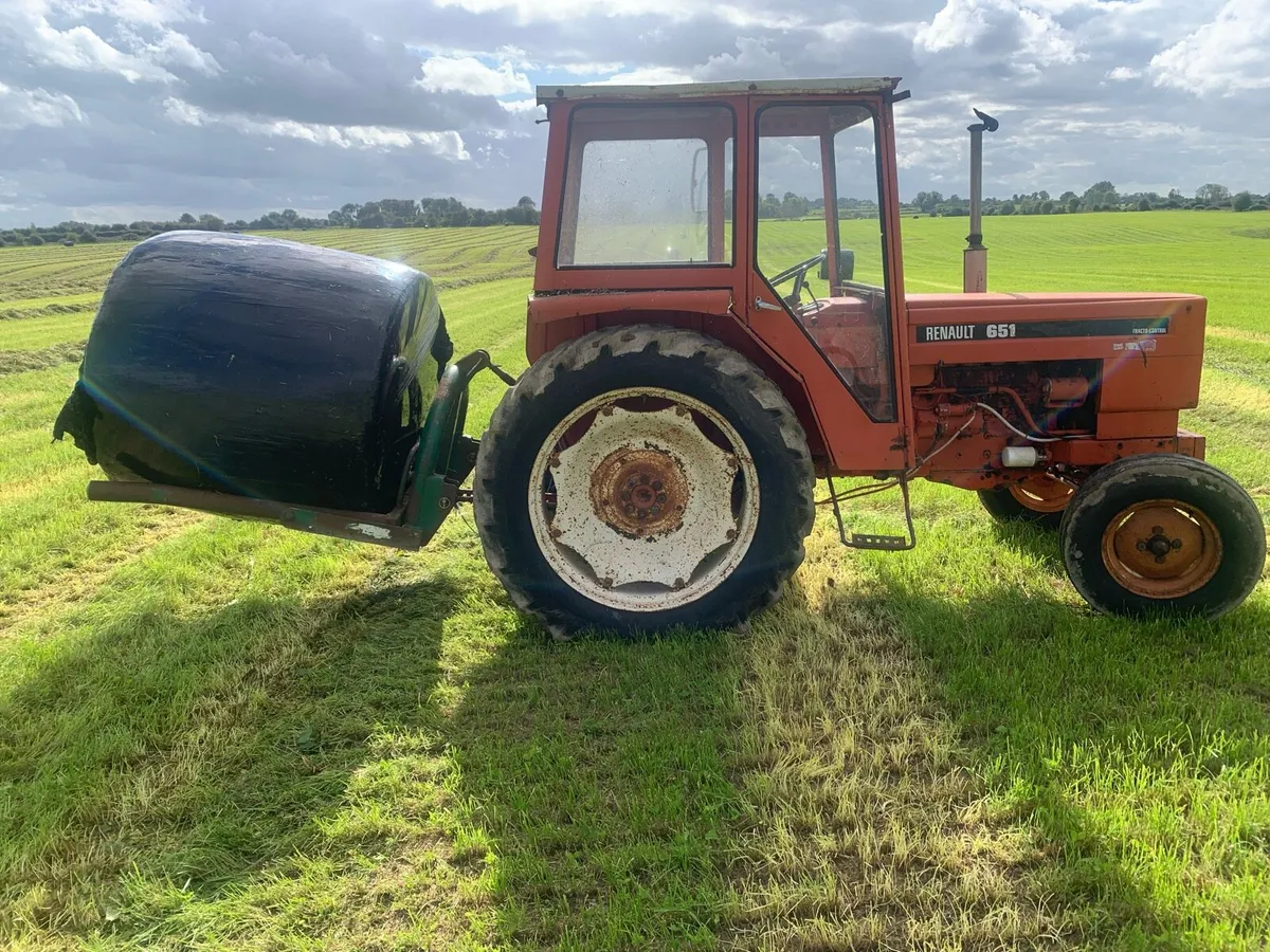 Renault Tractor - Image 1