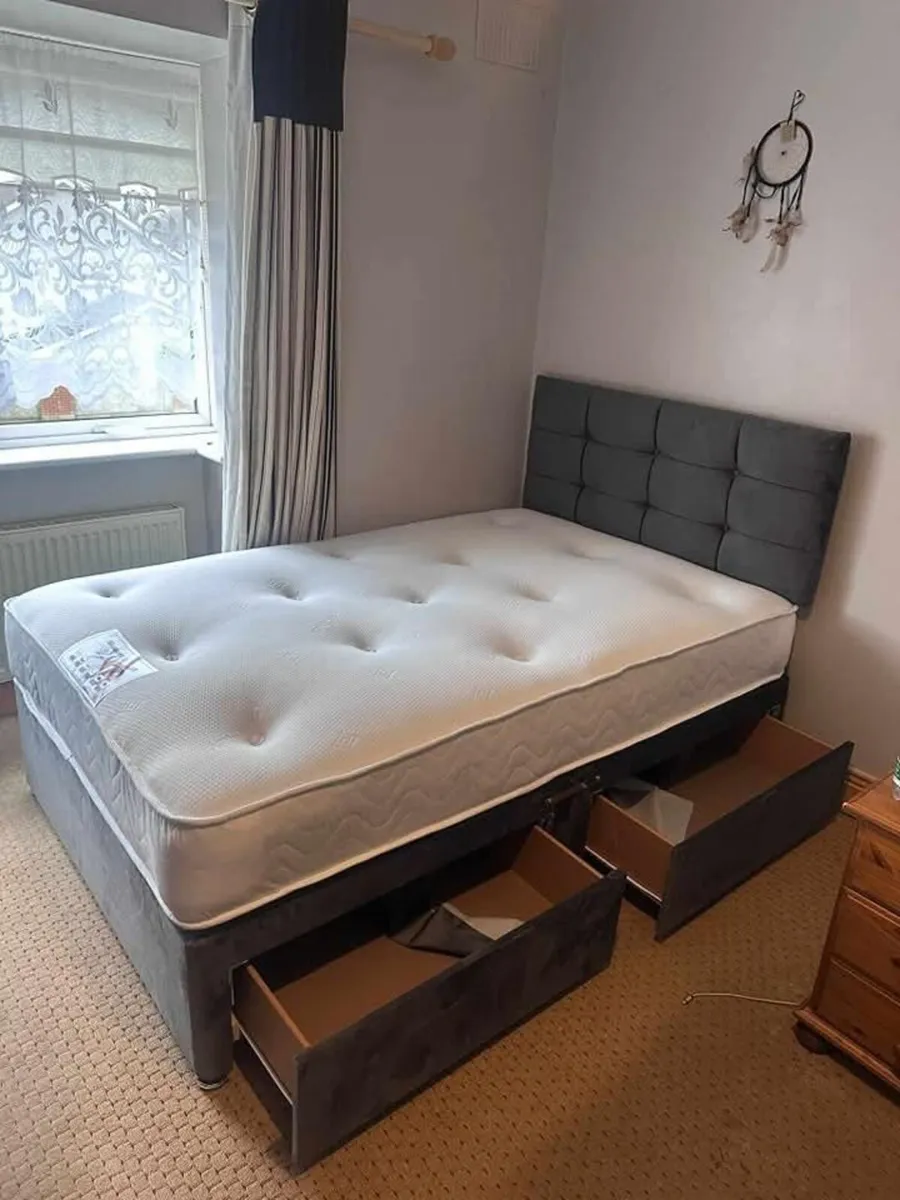 Small Double beds - Image 3