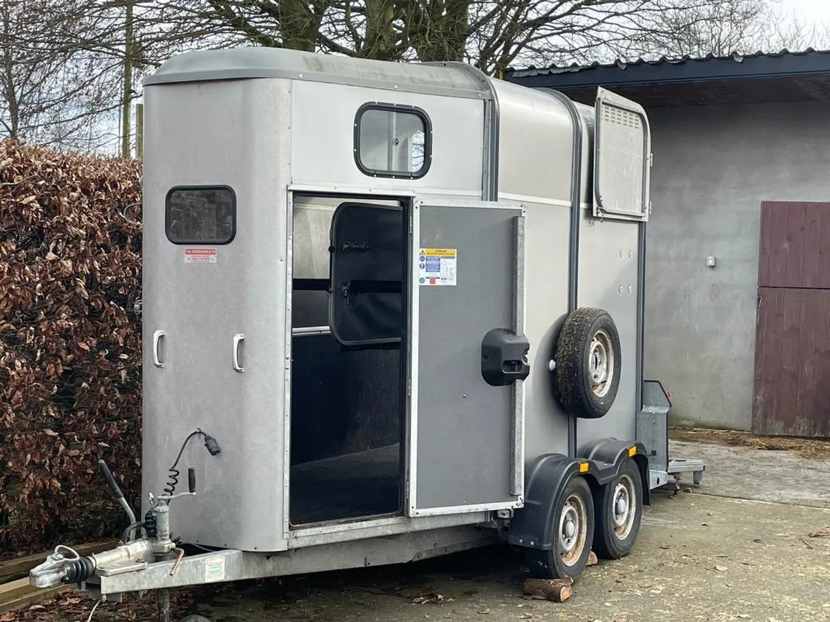 Horse Box - Image 1