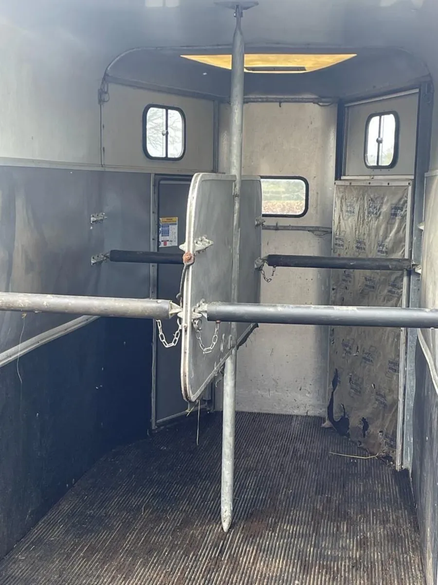 Horse Box - Image 4