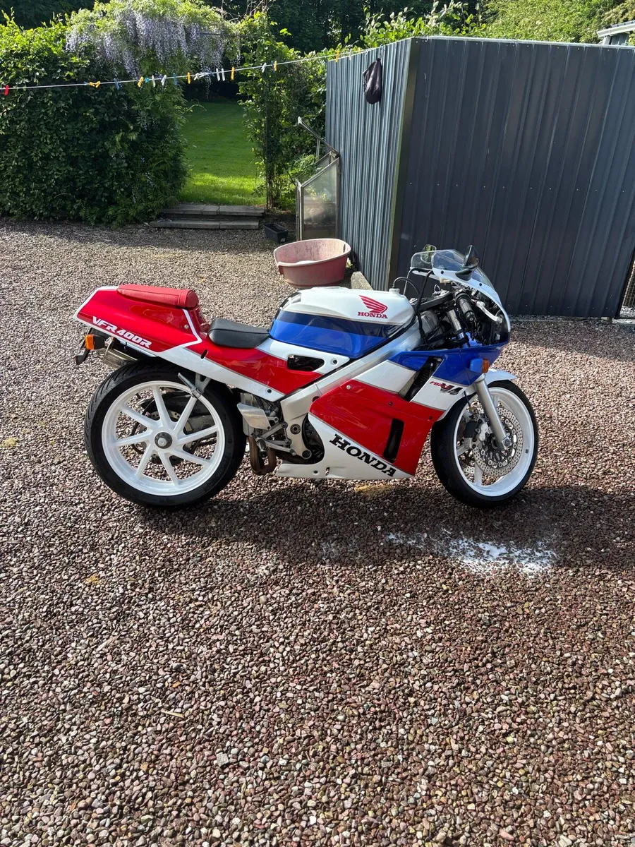 1989 Honda vfr400 nc30( ring or text 0876615623) - Image 1