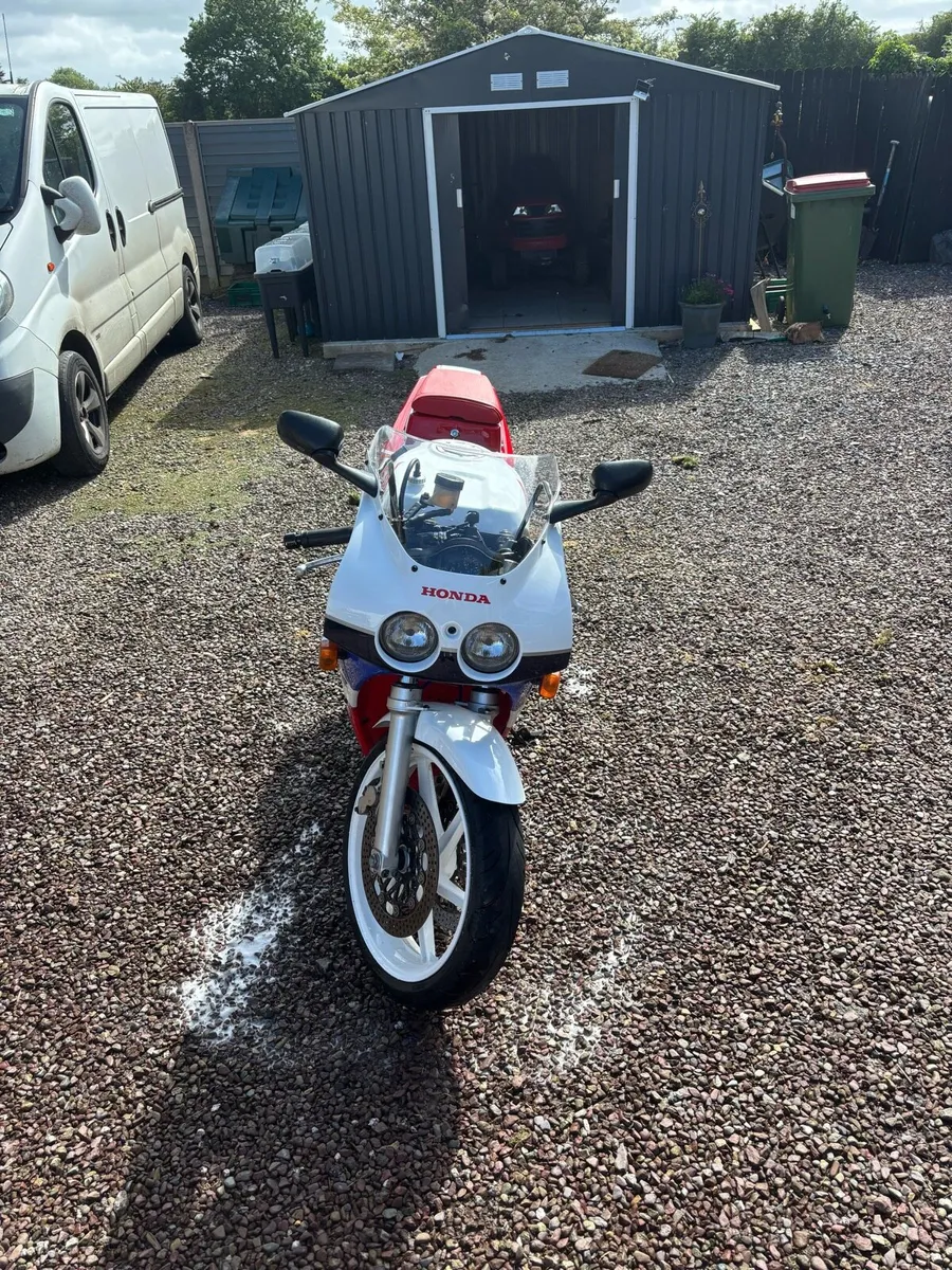 1989 Honda vfr400 nc30( ring or text 0876615623) - Image 3