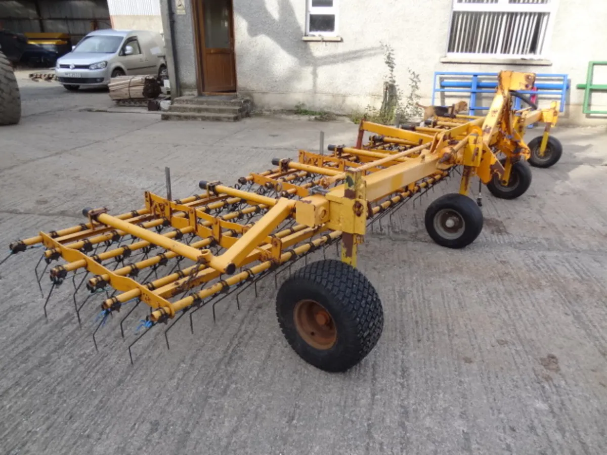 6 Metre Hydraulic Folding Tine Grass Harrow - Image 3
