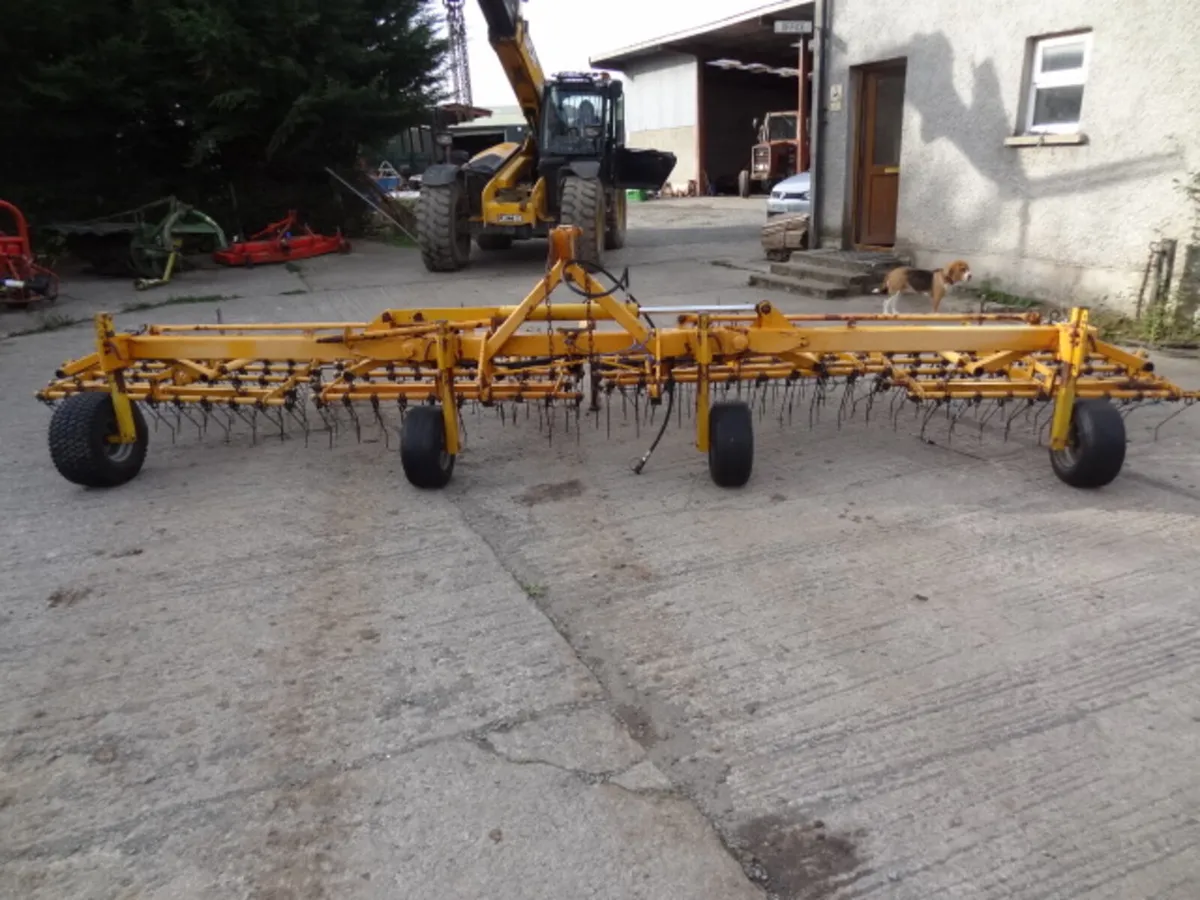 6 Metre Hydraulic Folding Tine Grass Harrow - Image 2