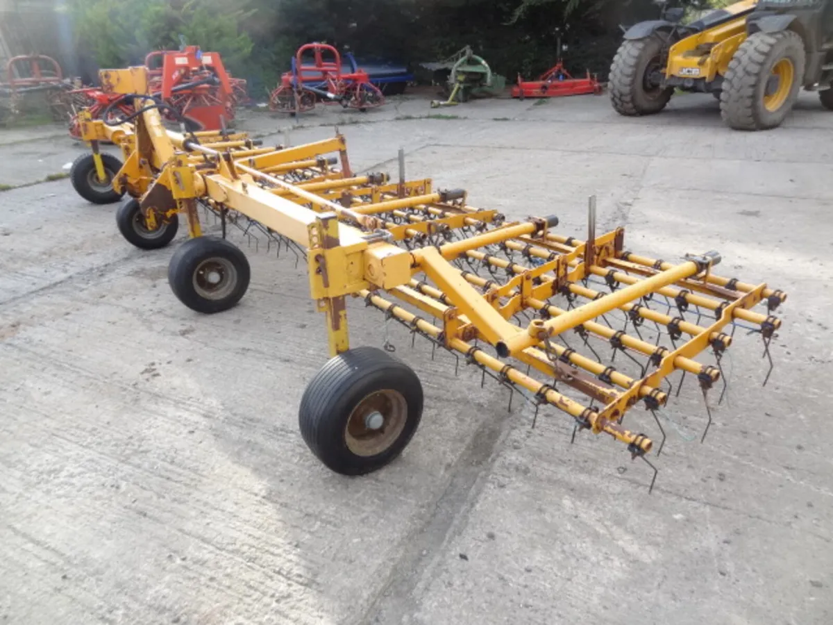 6 Metre Hydraulic Folding Tine Grass Harrow - Image 1