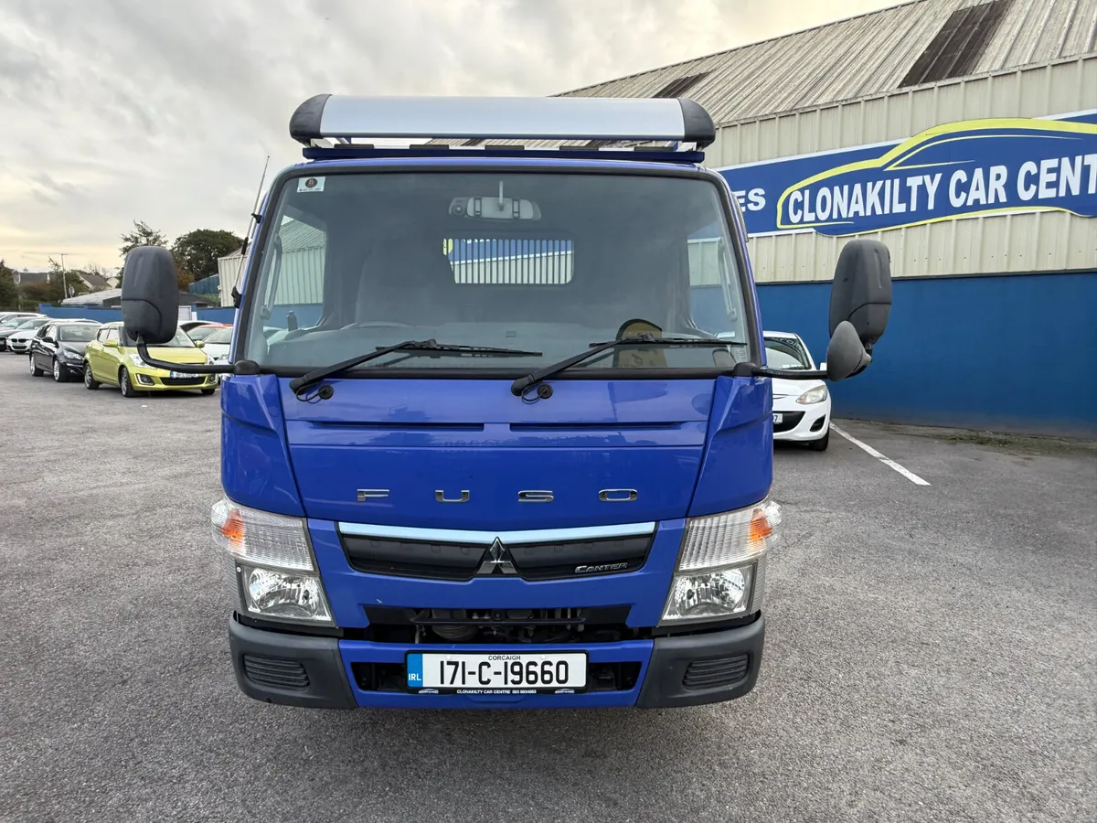 Immaculate Mitsubishi Canter Tipper Manual. - Image 2