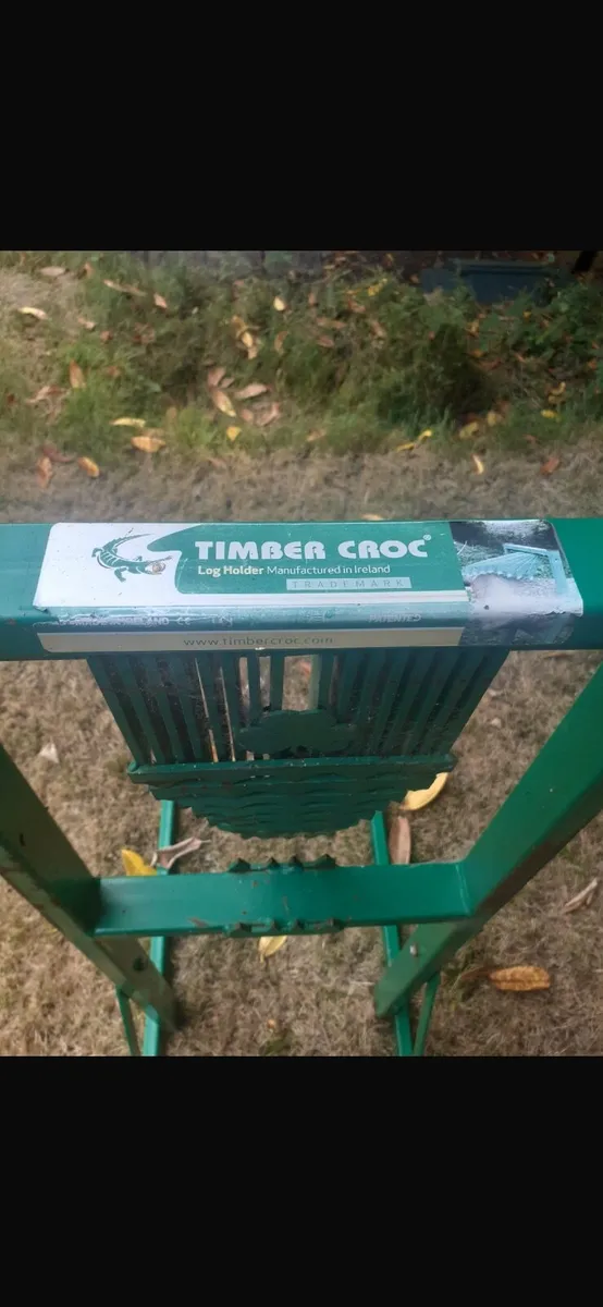 Timber Croc log holder - Image 1