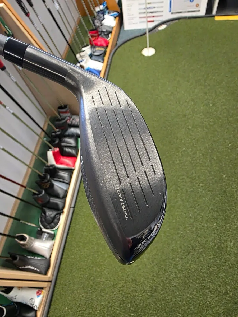 Taylormade Qi35 3 Hybrid - Image 4