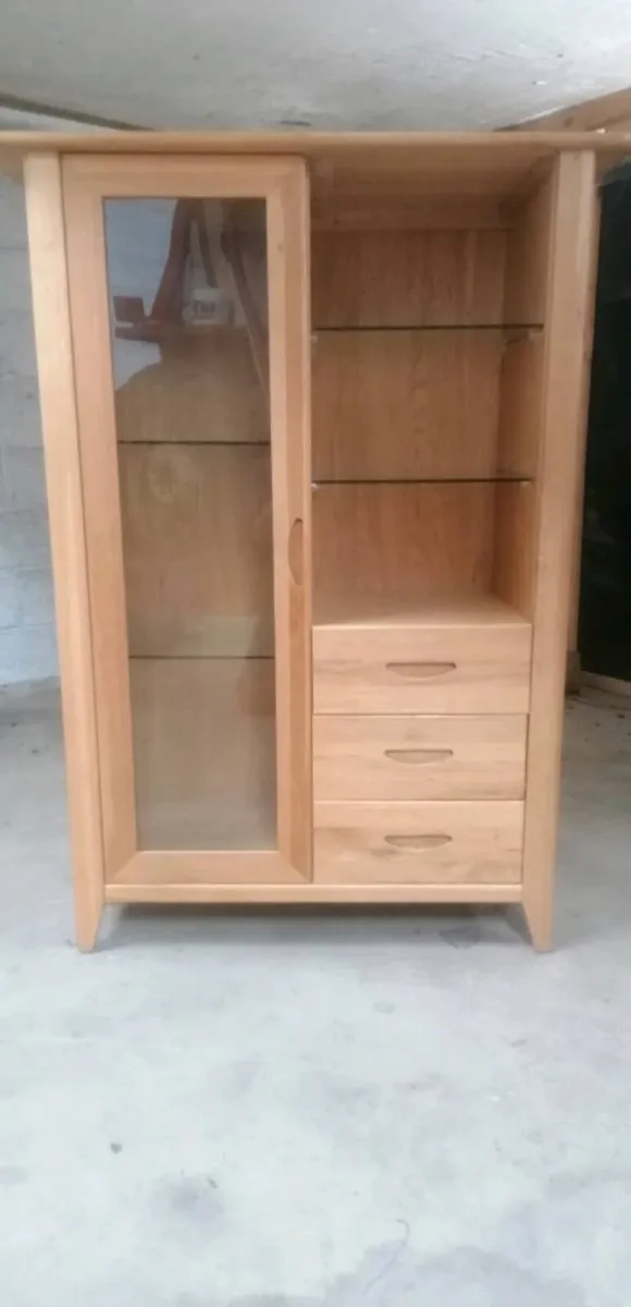 Display Cabinet - Image 1