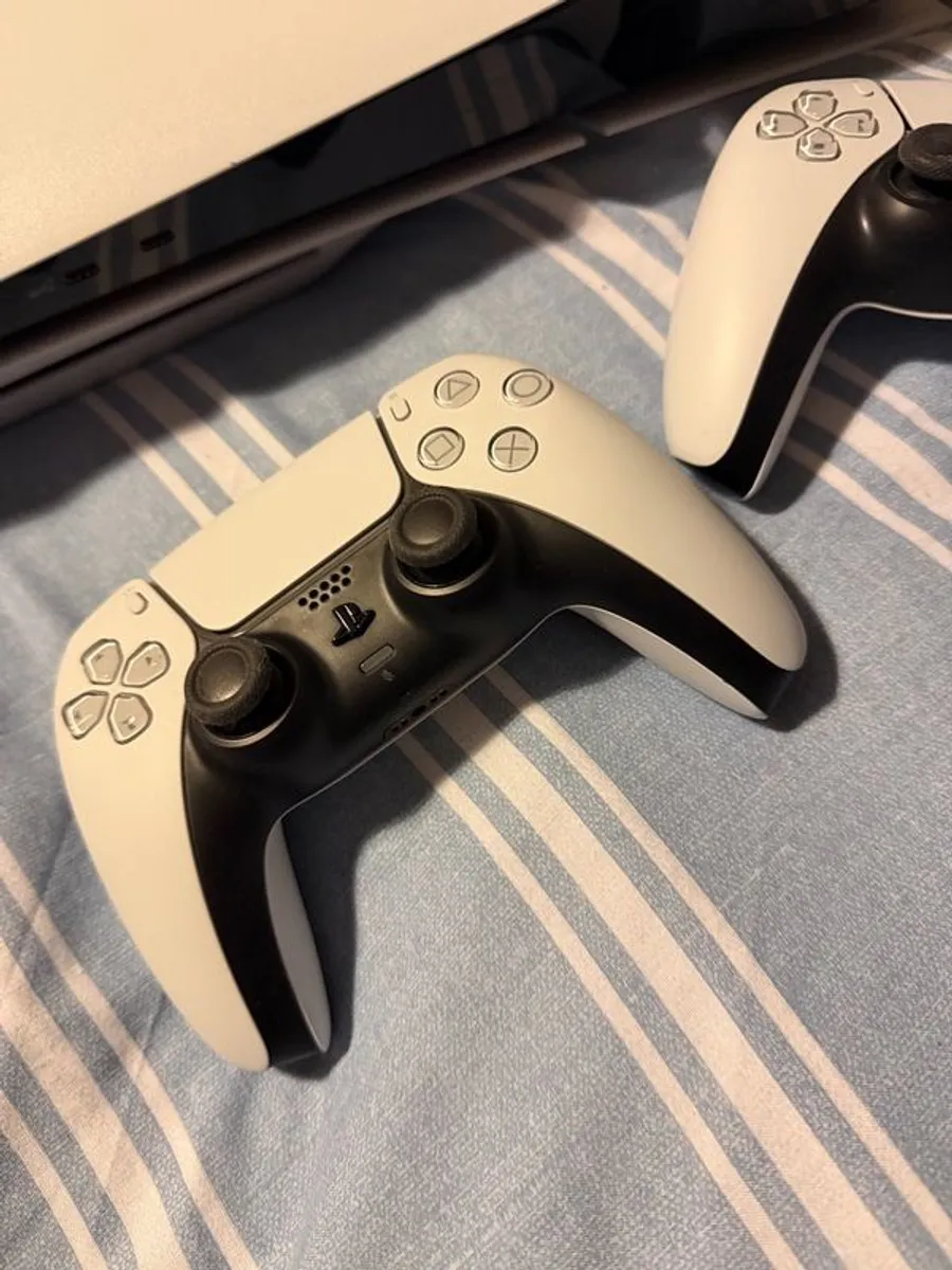 PS5 Bundle + 2 Controllers + Charging Dock + 4 Games - Image 3