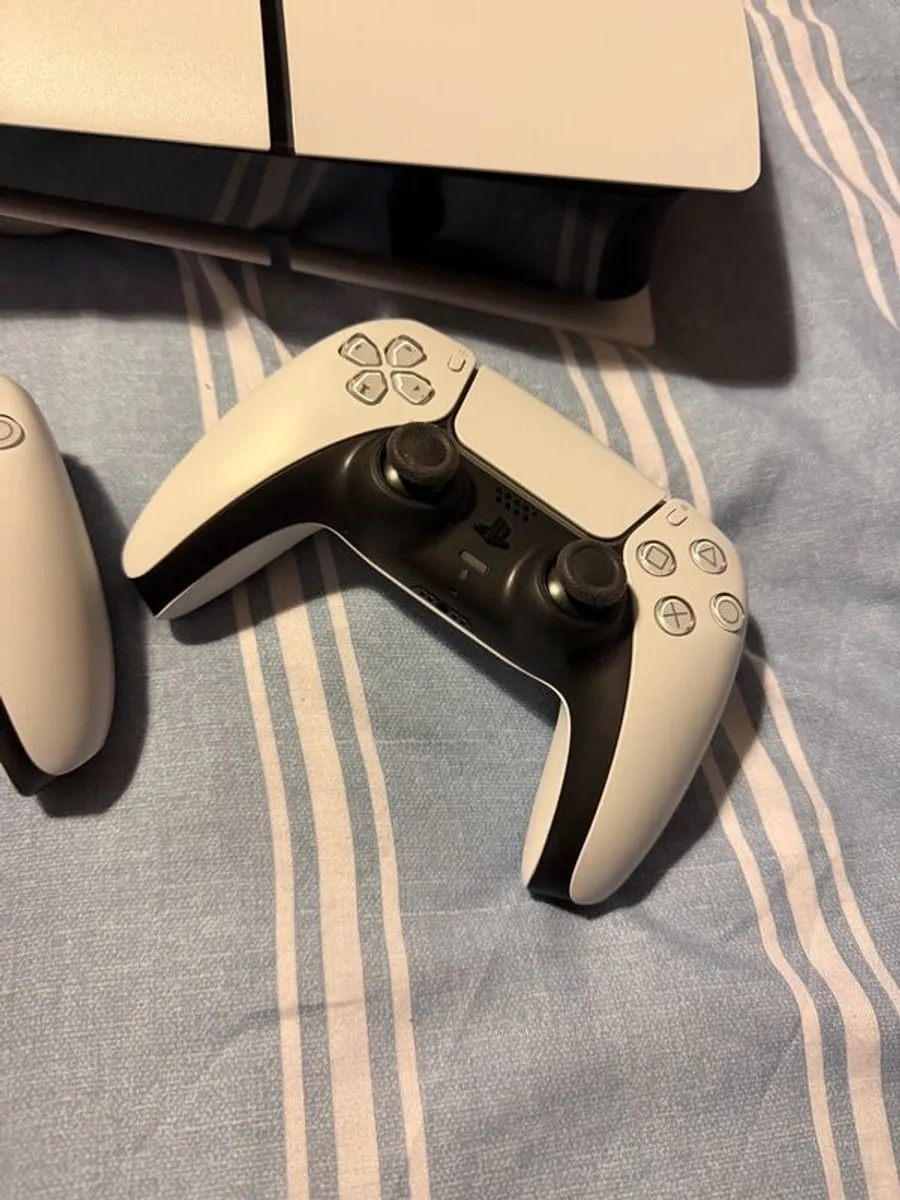 PS5 Bundle + 2 Controllers + Charging Dock + 4 Games - Image 4