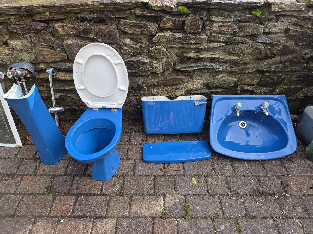 Bathroom Suite - Blue - Cast Iron Bath - Image 3