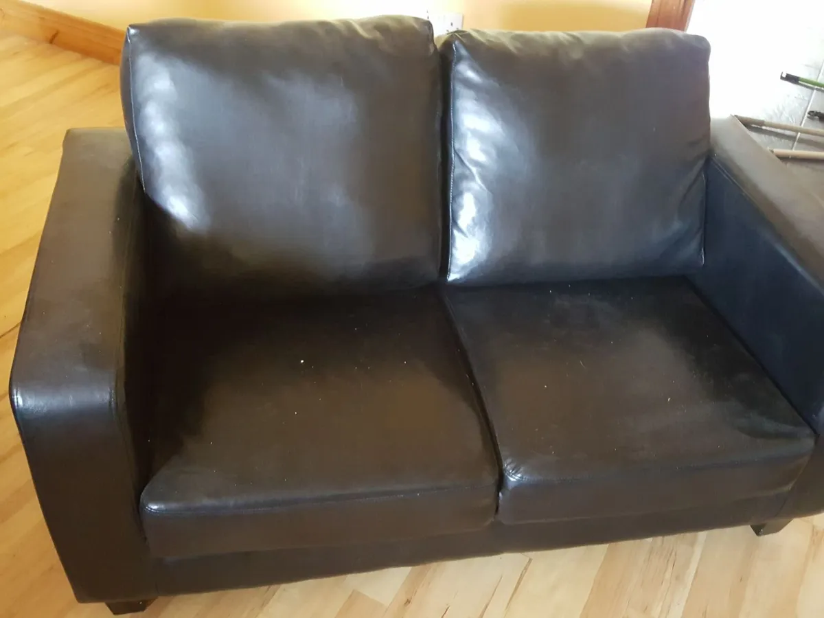 Couch - Image 4