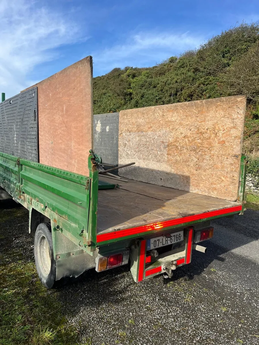 Isuzu Tipper - Image 3