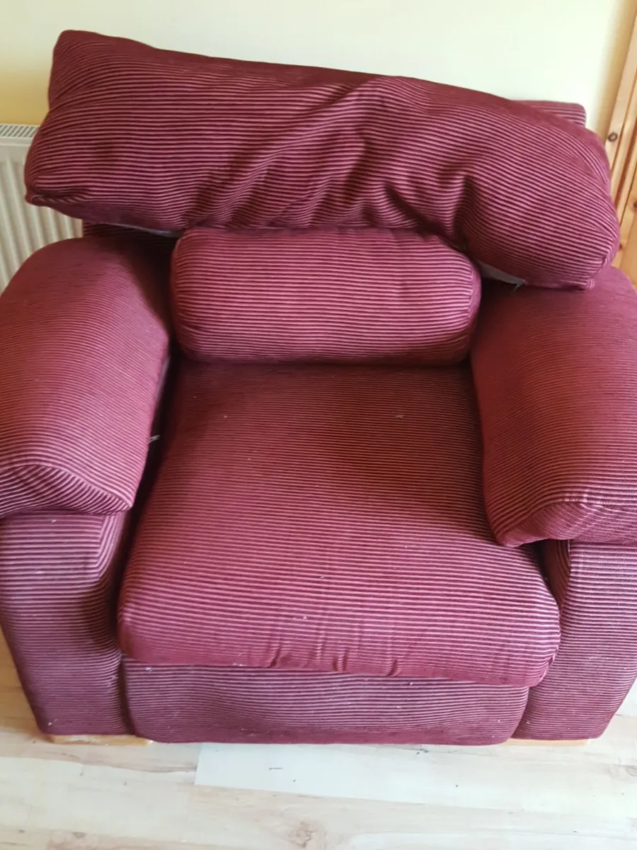 Couch - Image 2