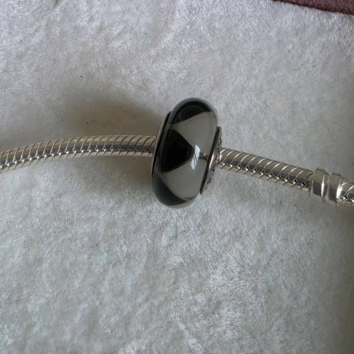 Pandora captivating black glass bead charm - Image 3