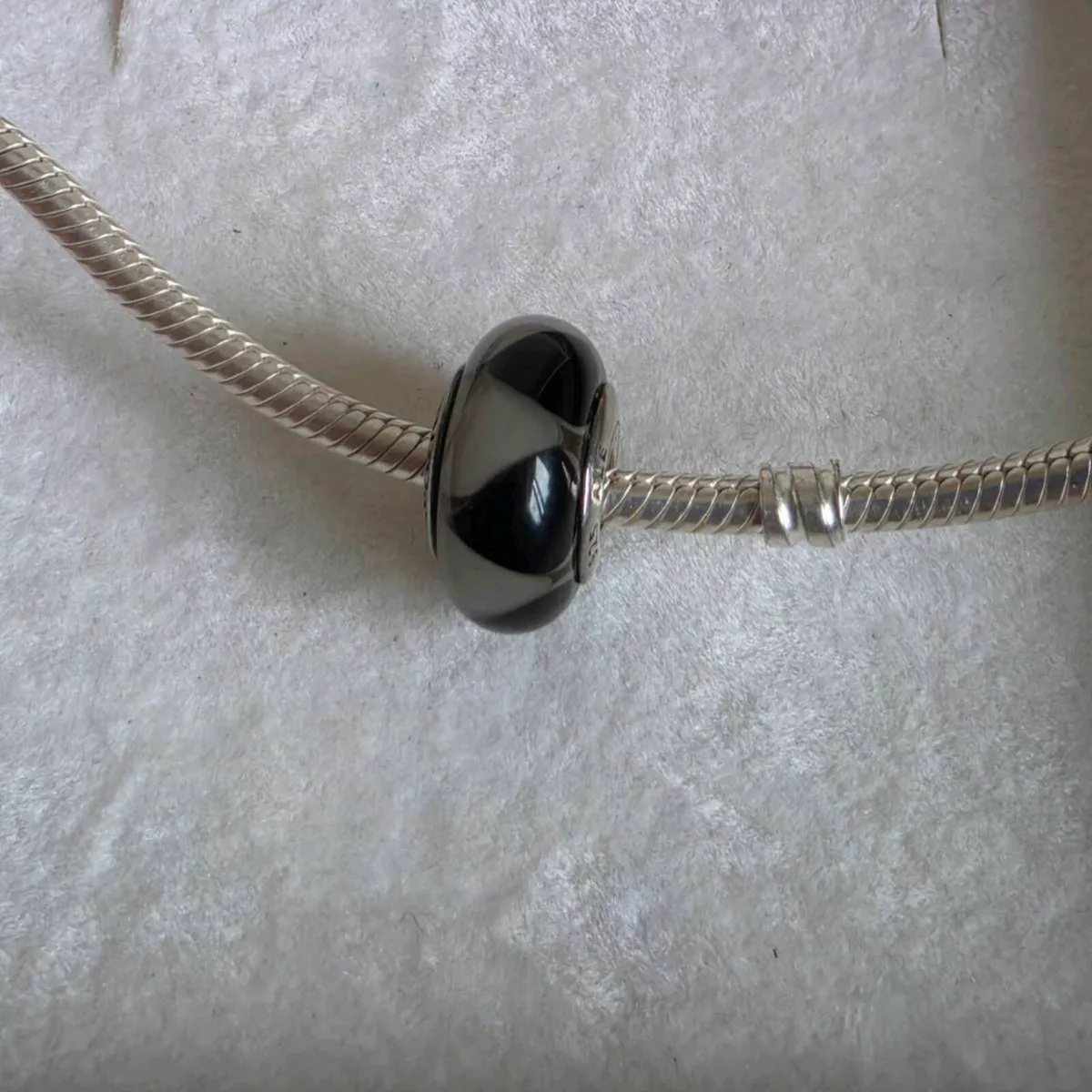 Pandora captivating black glass bead charm - Image 4