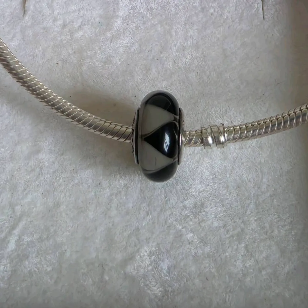 Pandora captivating black glass bead charm - Image 1