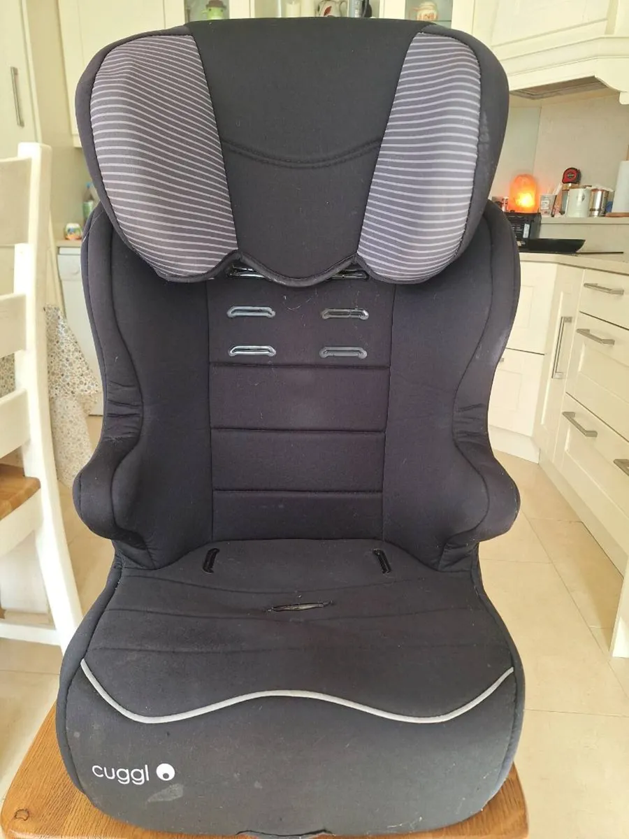 X2 Cuggl isofix car seat - Image 1