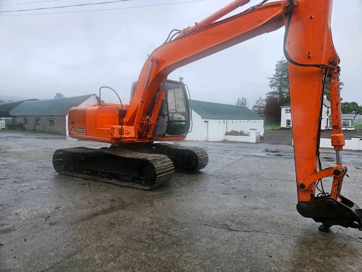 Hitachi EX135 - Image 2