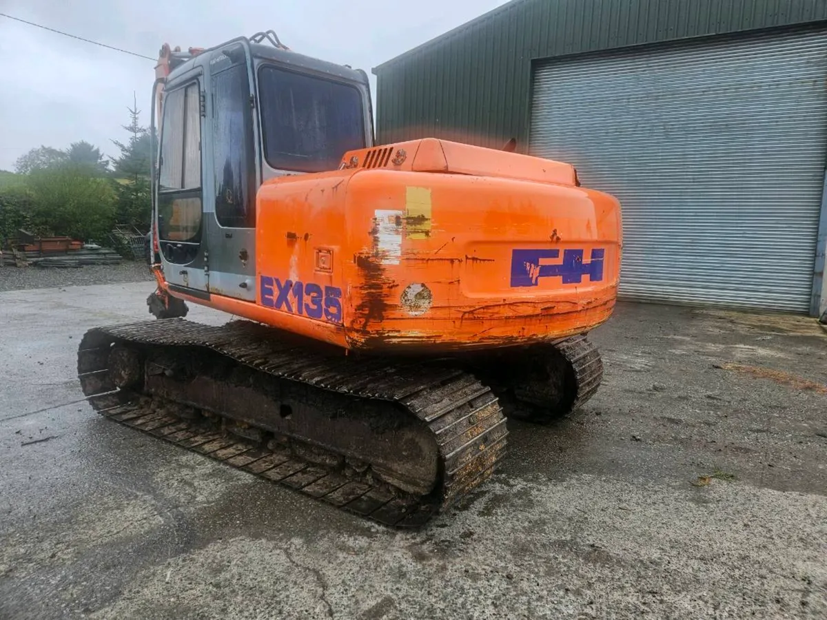 Hitachi EX135 - Image 3